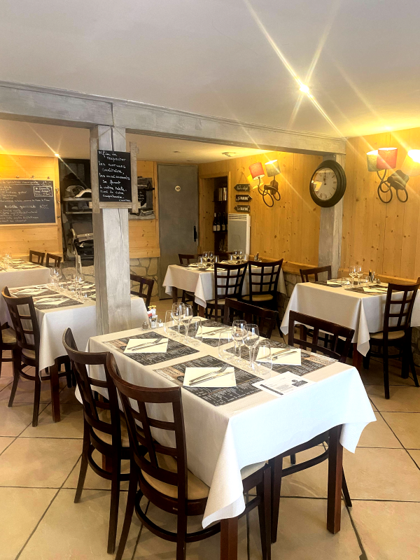 Restaurant - L'Oustaou - Besse et saint Anastaise - restaurant BESSE-ET-SAINT-ANASTAISE